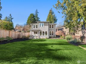 720 20th Avenue W, Kirkland WA 98033