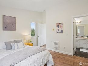 13435 Greenwood Avenue N E, Seattle WA 98133