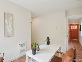 13435 Greenwood Avenue N E, Seattle WA 98133