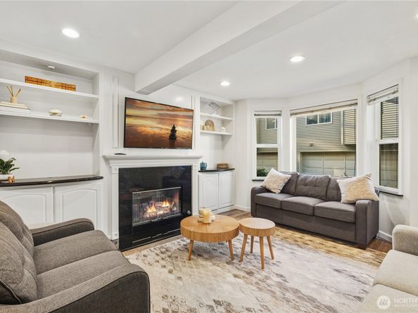 13706 26th Place W B18, Lynnwood WA 98087