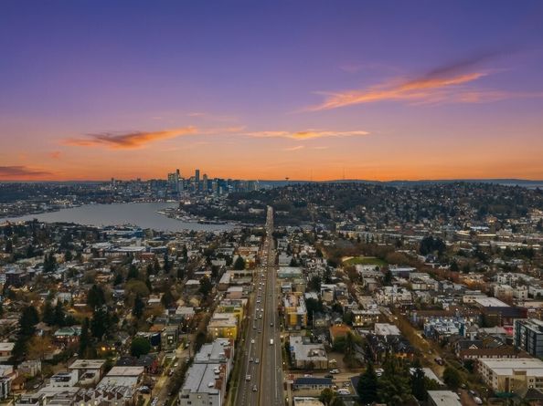 728 N 43rd Street, Seattle WA 98103