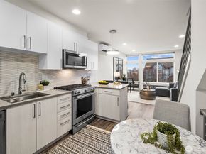 728 N 43rd Street, Seattle WA 98103