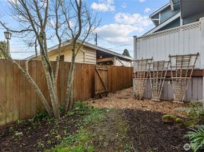1721 McDougall Avenue, Everett WA 98201