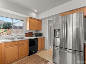 1721 McDougall Avenue, Everett WA 98201