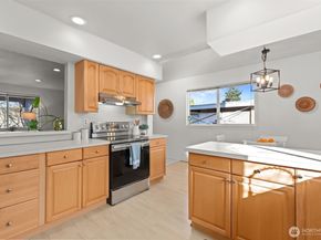 1721 McDougall Avenue, Everett WA 98201