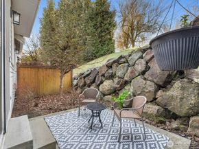 15509 132nd Place NE 3E, Woodinville WA 98072