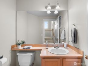 15509 132nd Place NE 3E, Woodinville WA 98072