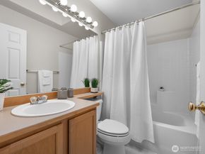 15509 132nd Place NE 3E, Woodinville WA 98072