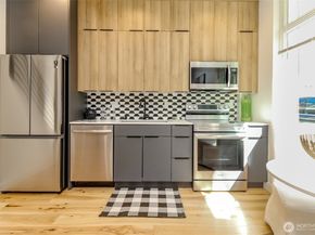 8811 Interlake Avenue N A, Seattle WA 98103