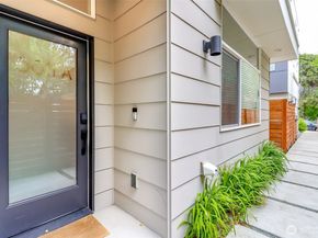 8811 Interlake Avenue N A, Seattle WA 98103