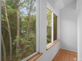 13717 Linden Avenue N 313, Seattle WA 98133