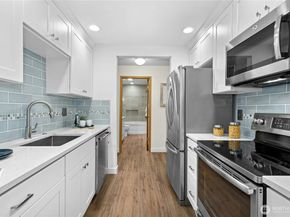 13717 Linden Avenue N 313, Seattle WA 98133