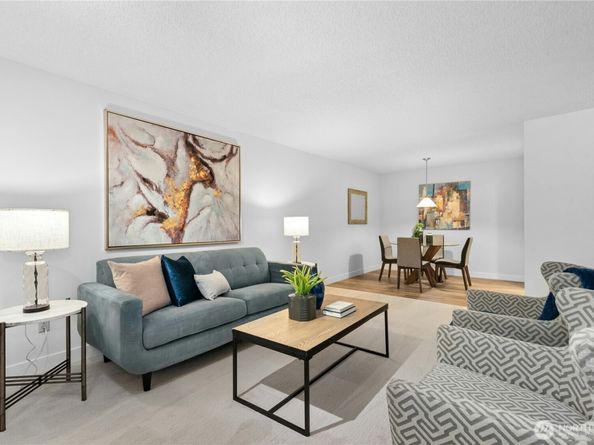 13717 Linden Avenue N 313, Seattle WA 98133