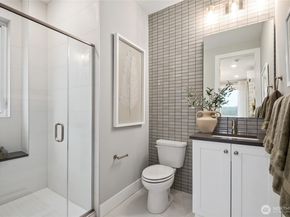 12255 138th Place NE 1702, Redmond WA 98052