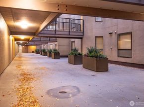 410 W Roy Street E101, Seattle WA 98119