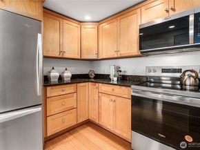 410 W Roy Street E101, Seattle WA 98119