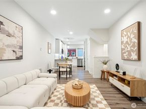 12526 15th Avenue NE B, Seattle WA 98125