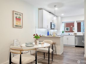 12526 15th Avenue NE B, Seattle WA 98125