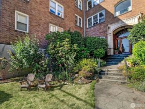 220 W Olympic Place 308, Seattle WA 98119