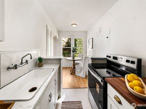 220 W Olympic Place 308, Seattle WA 98119