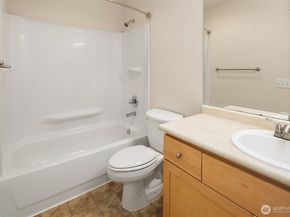25025 SE Klahanie Boulevard B101, Issaquah WA 98029