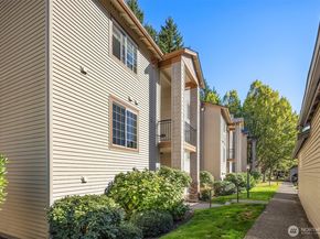 25025 SE Klahanie Boulevard B101, Issaquah WA 98029