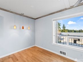 924 Shorewood Drive A11, Bremerton WA 98312