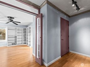 924 Shorewood Drive A11, Bremerton WA 98312