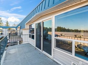 924 Shorewood Drive A11, Bremerton WA 98312