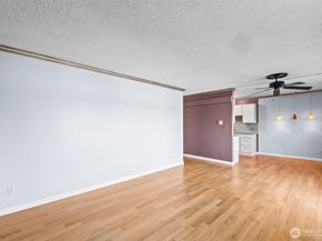 924 Shorewood Drive A11, Bremerton WA 98312