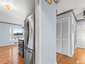 924 Shorewood Drive A11, Bremerton WA 98312