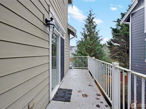 15408 14th Avenue W 6, Lynnwood WA 98087