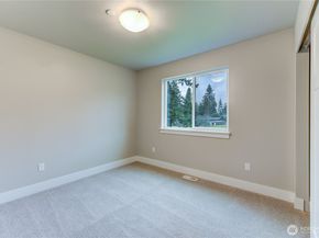 18425 Meridian Avenue SE CR 26, Bothell WA 98012