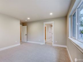 18425 Meridian Avenue SE CR 26, Bothell WA 98012