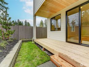 18425 Meridian Avenue SE CR 26, Bothell WA 98012