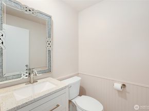 2940 Kennewick Place NE, Renton WA 98056