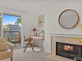 2253 Gilman Drive W 104, Seattle WA 98119