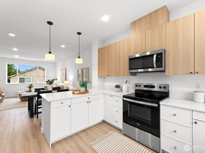 1403 SW 111th Lane, Seattle WA 98164