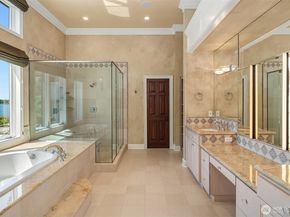 10132 NE 59th Street C, Kirkland WA 98033