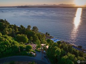 1019 California Lane SW, Seattle WA 98116