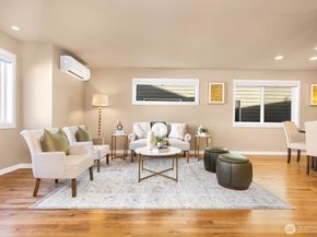 932 N 96th St, Seattle WA 98103