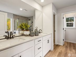 2028 NE Norseman Way, Poulsbo WA 98370