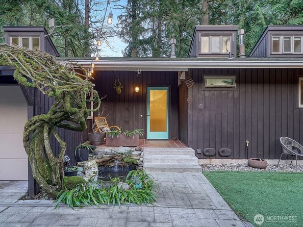 4621 NE 192nd Street, Lake Forest Park WA 99155