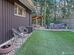 4621 NE 192nd Street, Lake Forest Park WA 99155