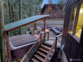 4621 NE 192nd Street, Lake Forest Park WA 99155