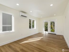 9253 6th Avenue NW b, Seattle WA 98117
