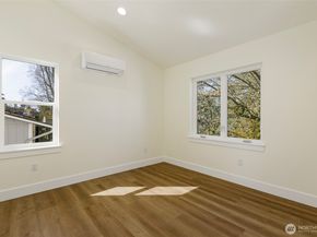9253 6th Avenue NW b, Seattle WA 98117