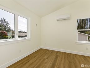 9253 6th Avenue NW b, Seattle WA 98117