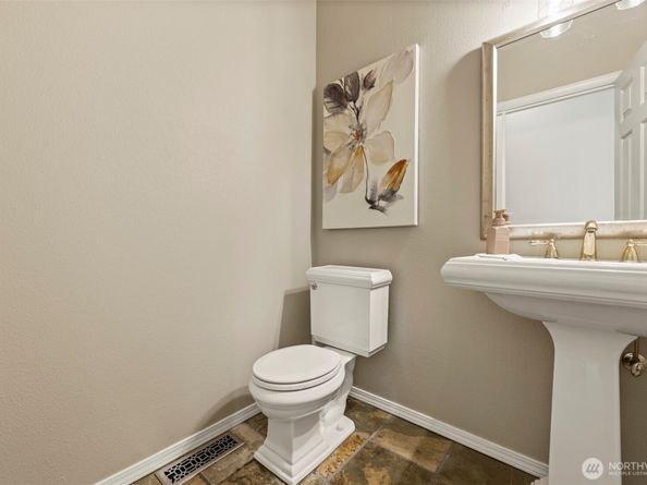 15434 SE 67th Place, Bellevue WA 98006