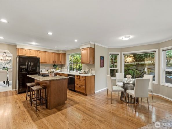 15434 SE 67th Place, Bellevue WA 98006